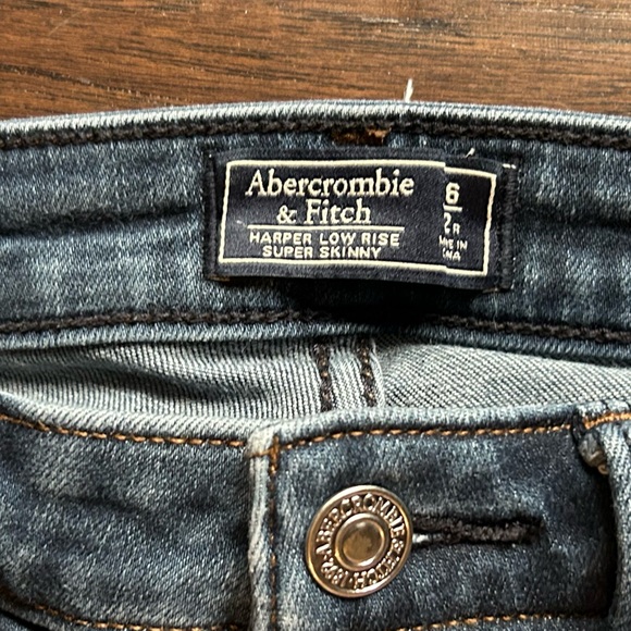 Low Rise Jeggings - Picture 3 of 3